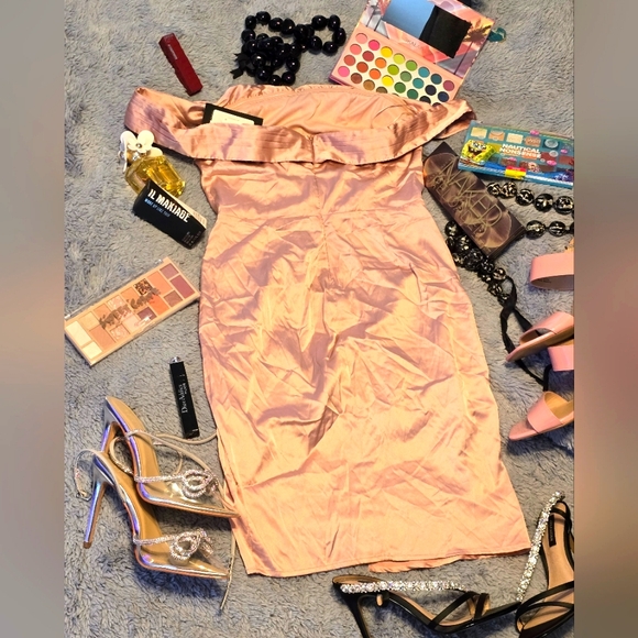 Pink- champagne Satin Dress size Medium - Picture 5 of 8